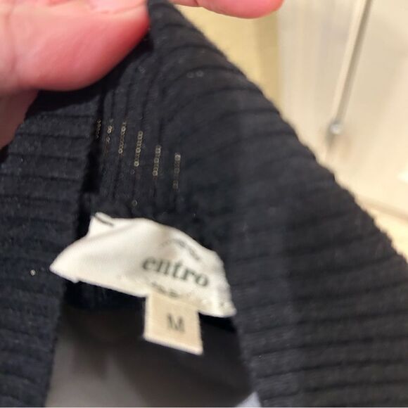 Entro size Medium black top with bronze/silver colored sleeves‎ - Picture 2 of 6